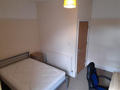 Picture 4